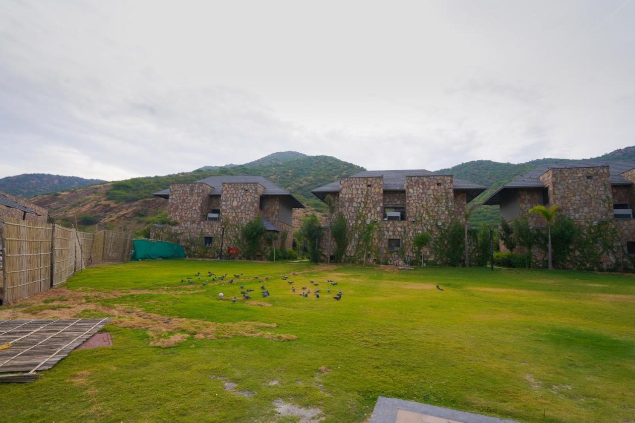 Pushkara Resort And Spa Exterior foto