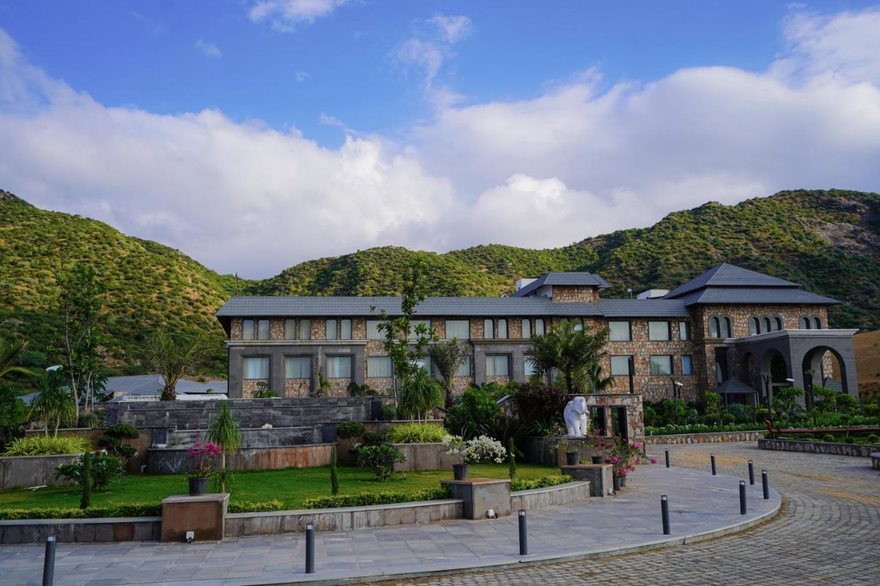 Pushkara Resort And Spa Exterior foto
